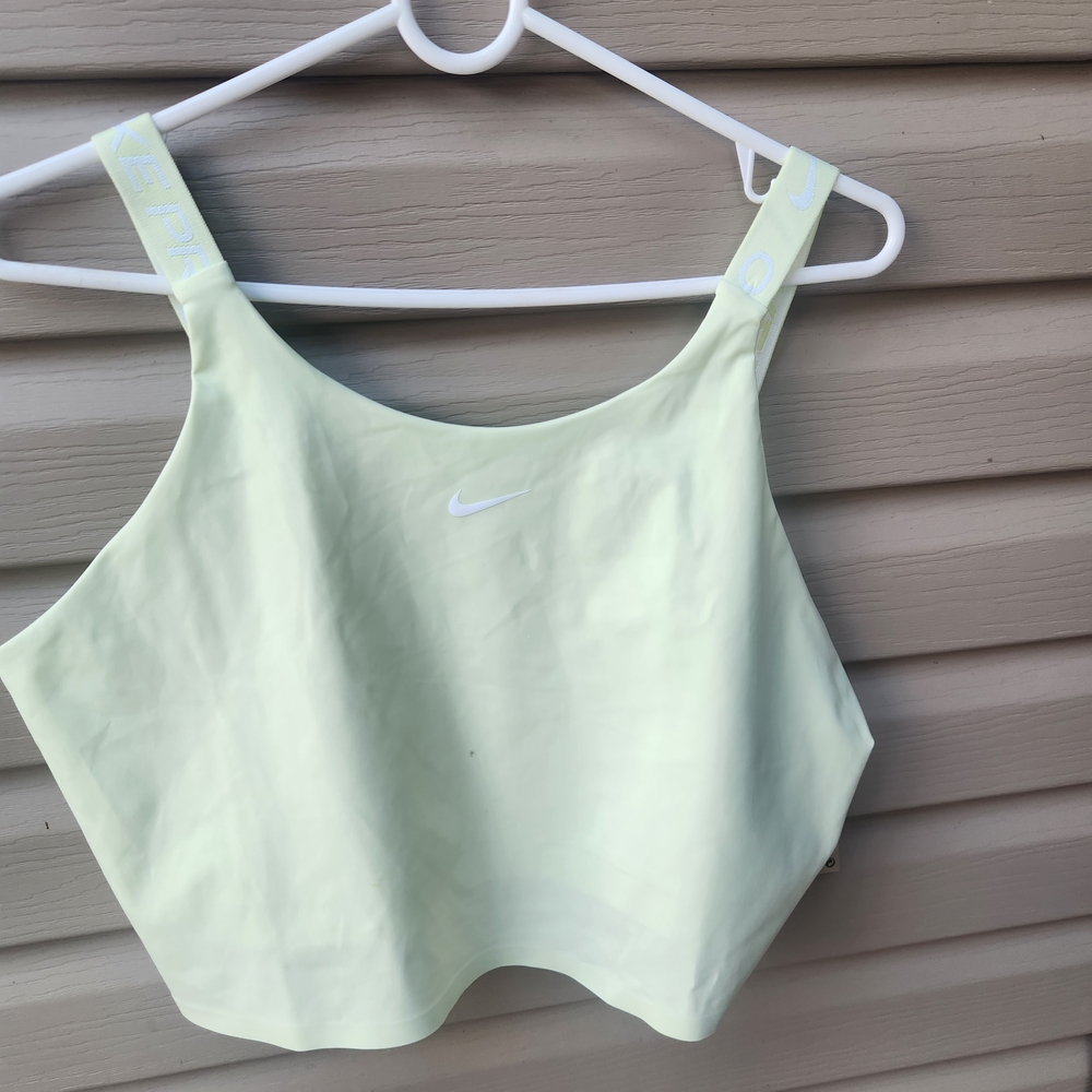 Nike Light Green Women's Training Top Shelf Bra Nwt